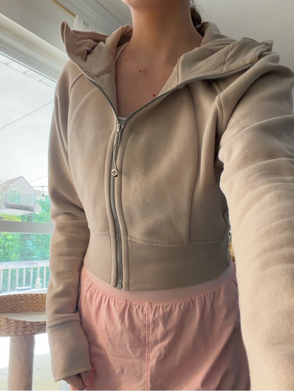 Lululemon Cropped Zip Hoodie Oatmeal Neutral Size 4 Small Scuba Activewear Cozy - Picture 3 of 4